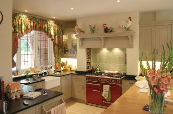 Elstree hand painted in-frame kitchen 